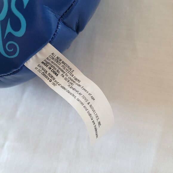 Vintage 1997 Batman & Robin Carnival Capers Plush Pillow w/ Suction Cup - Picture 6 of 9